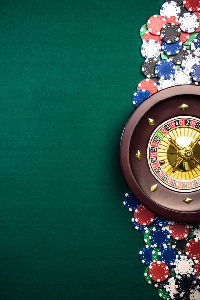 indahslot live casino table with dealer and players